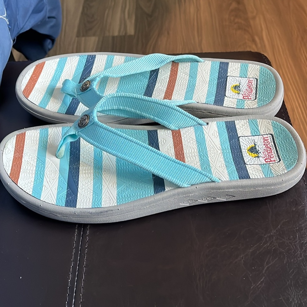 Sandals - Picture 2 of 4